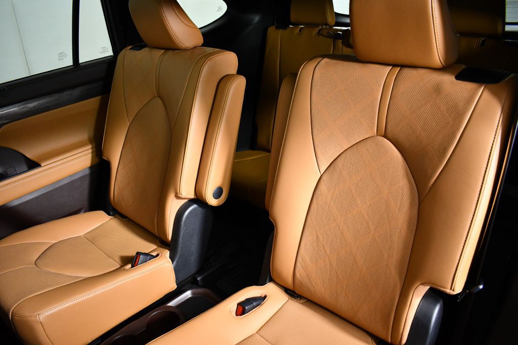 2020 Toyota Highlander Image 24