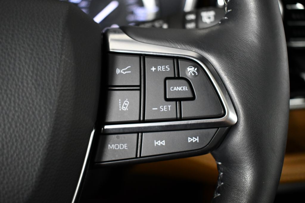 2020 Toyota Highlander Image 27