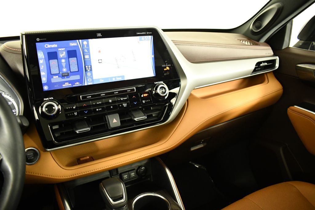 2020 Toyota Highlander Image 30
