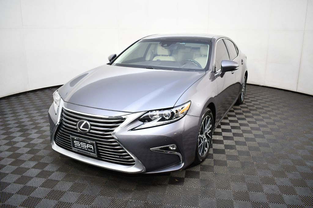 2016 Lexus ES Image 1