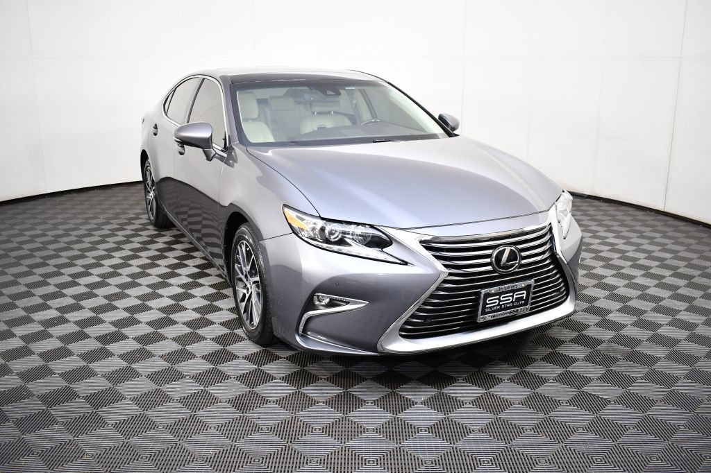 2016 Lexus ES Image 3