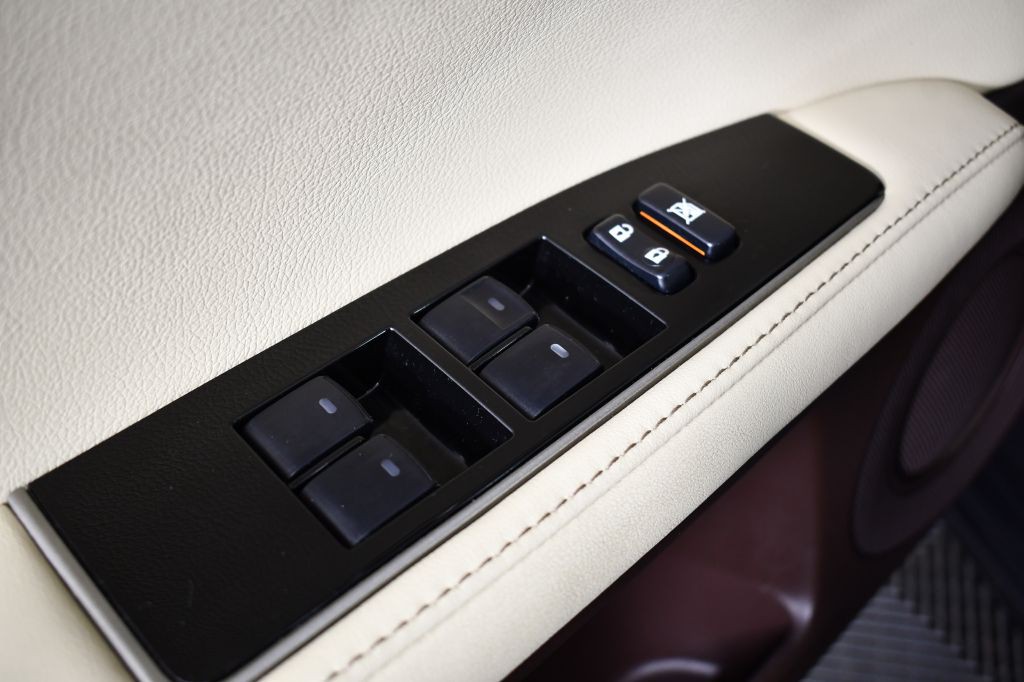 2016 Lexus ES Image 20