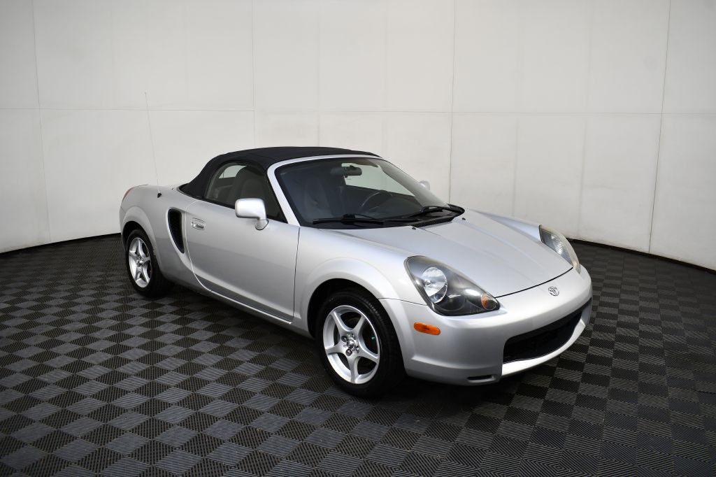 2000 Toyota MR2 Image 4