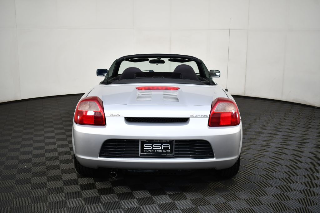 2000 Toyota MR2 Image 8