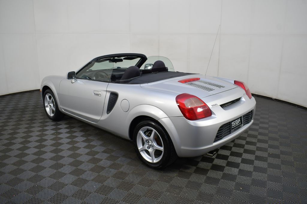 2000 Toyota MR2 Image 10