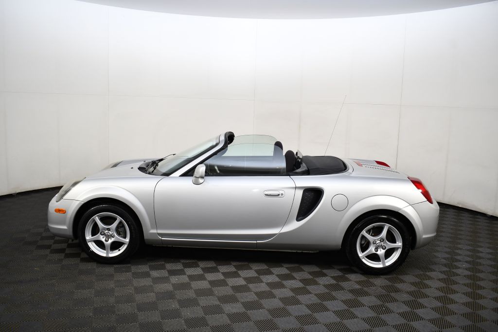 2000 Toyota MR2 Image 11
