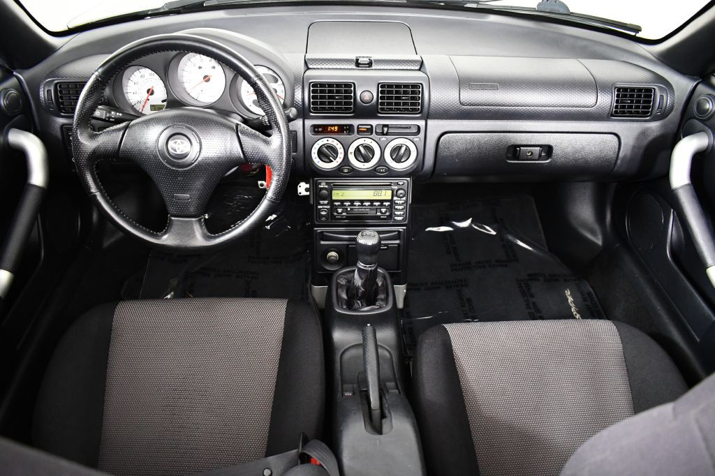 2000 Toyota MR2 Image 24