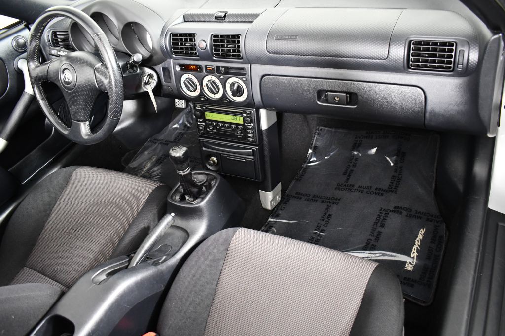 2000 Toyota MR2 Image 25