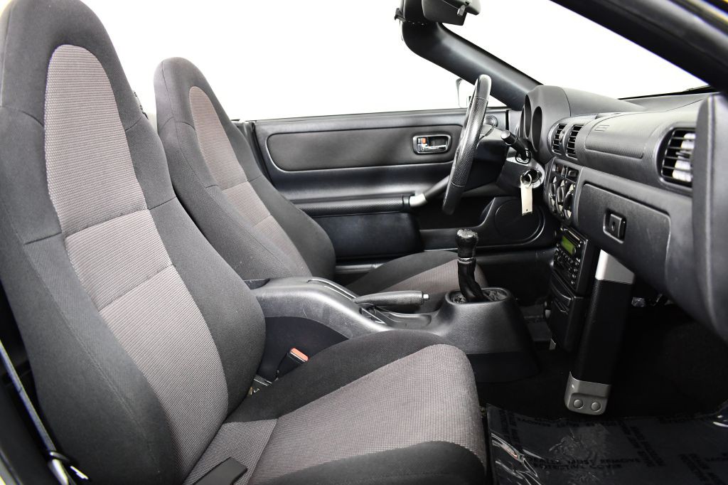 2000 Toyota MR2 Image 26