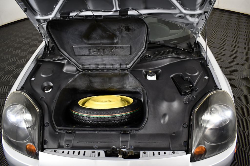 2000 Toyota MR2 Image 33