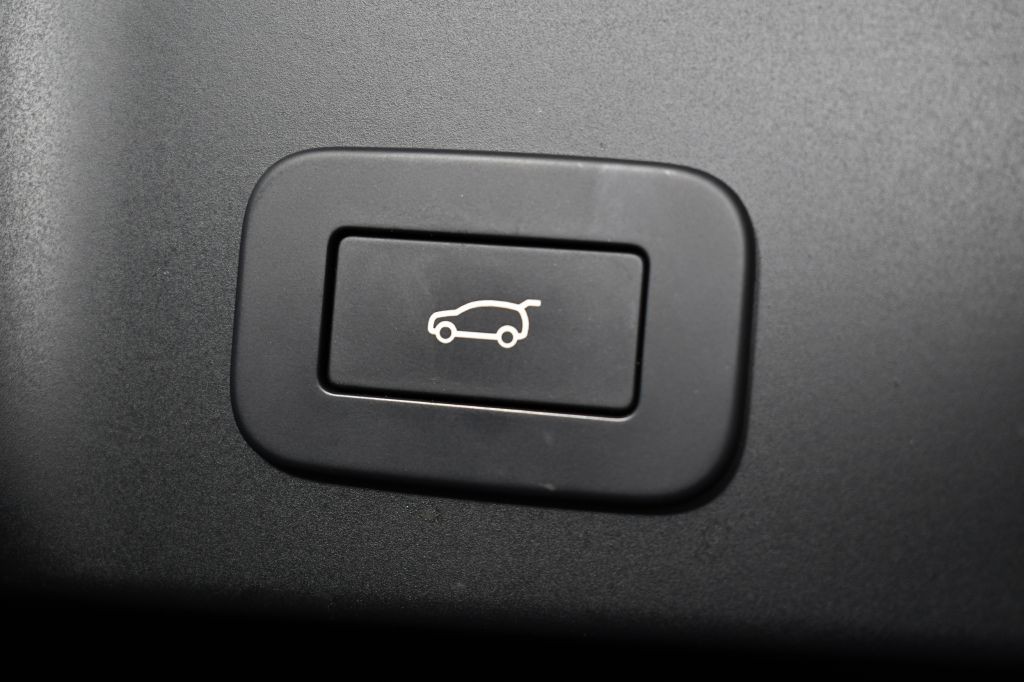 2023 Land Rover Range Rover Evoque Image 13