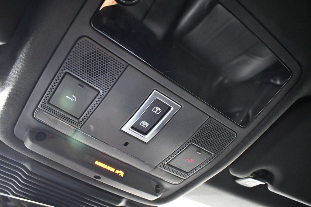 2023 Land Rover Range Rover Evoque Image 42