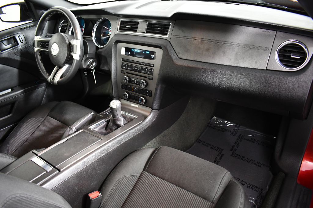 2014 Ford Mustang Image 18