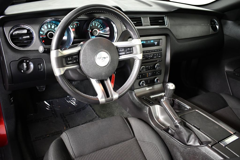 2014 Ford Mustang Image 20