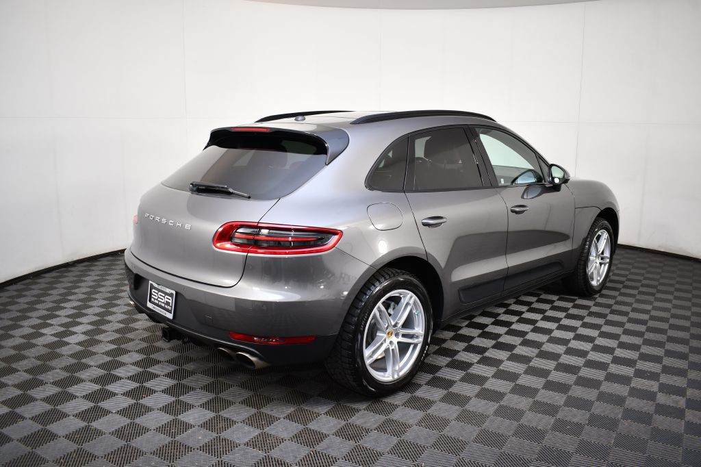 2016 Porsche Macan Image 6