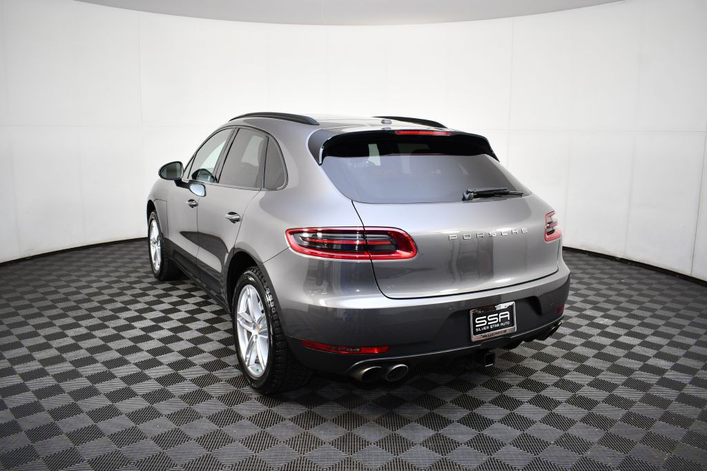 2016 Porsche Macan Image 9