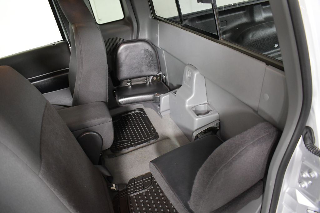 2004 Ford Ranger Image 11