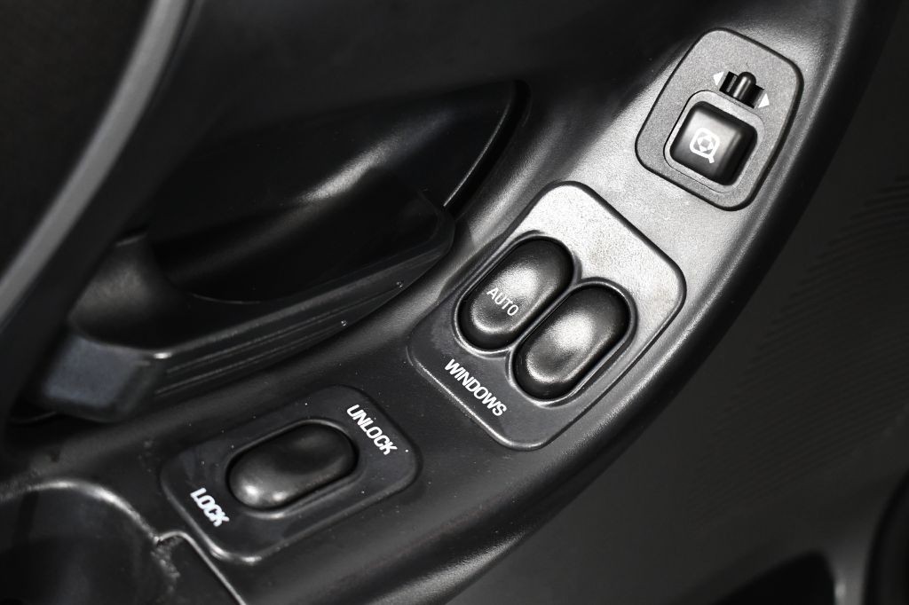 2004 Ford Ranger Image 24