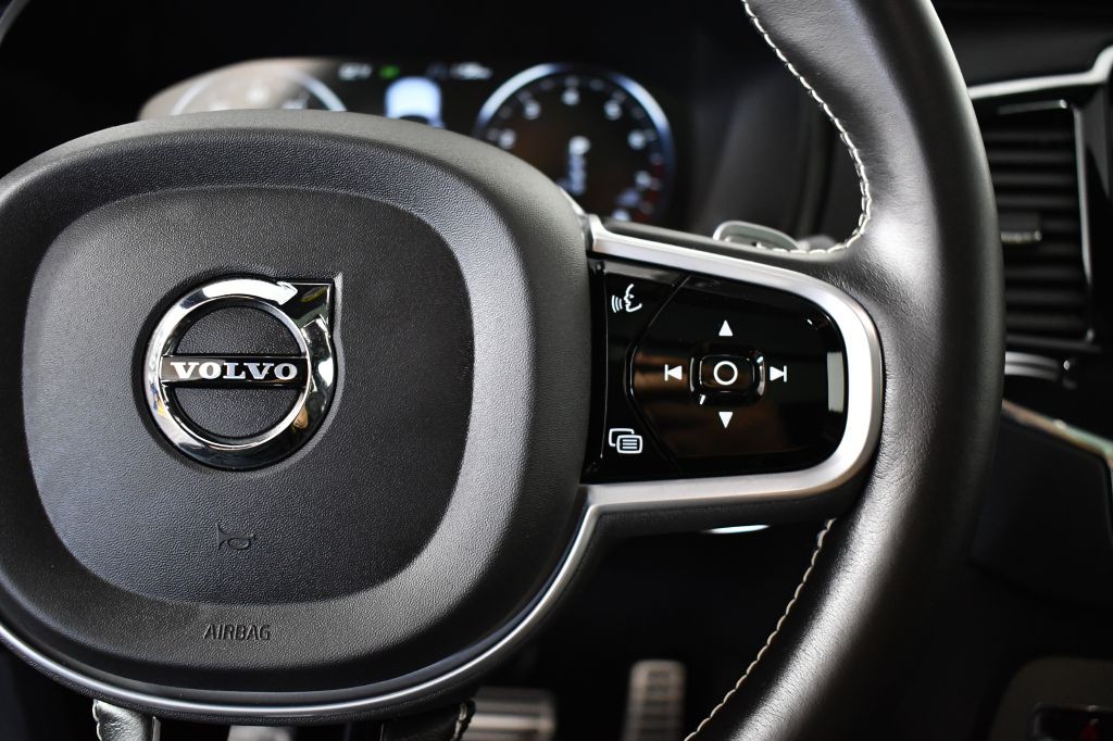 2020 Volvo XC90 Image 25