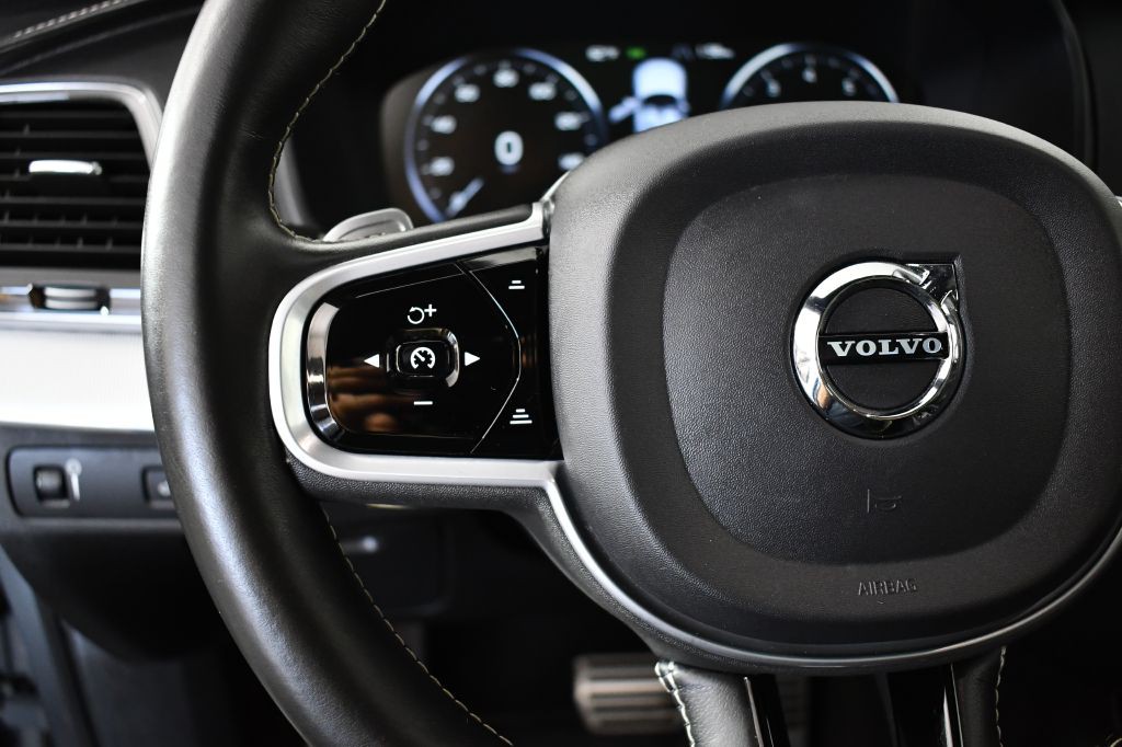 2020 Volvo XC90 Image 26