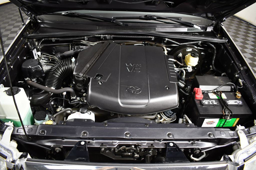 2015 Toyota Tacoma Image 36