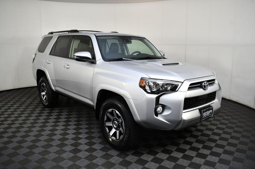 2020 Toyota 4Runner Image 3