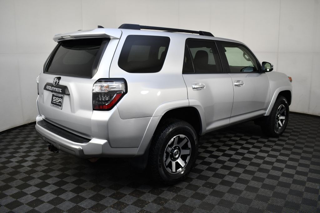 2020 Toyota 4Runner Image 5