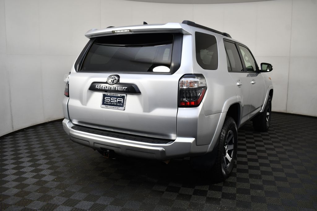 2020 Toyota 4Runner Image 6