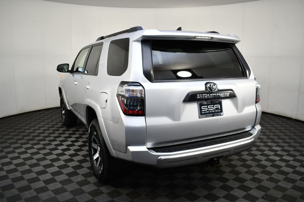 2020 Toyota 4Runner Image 9