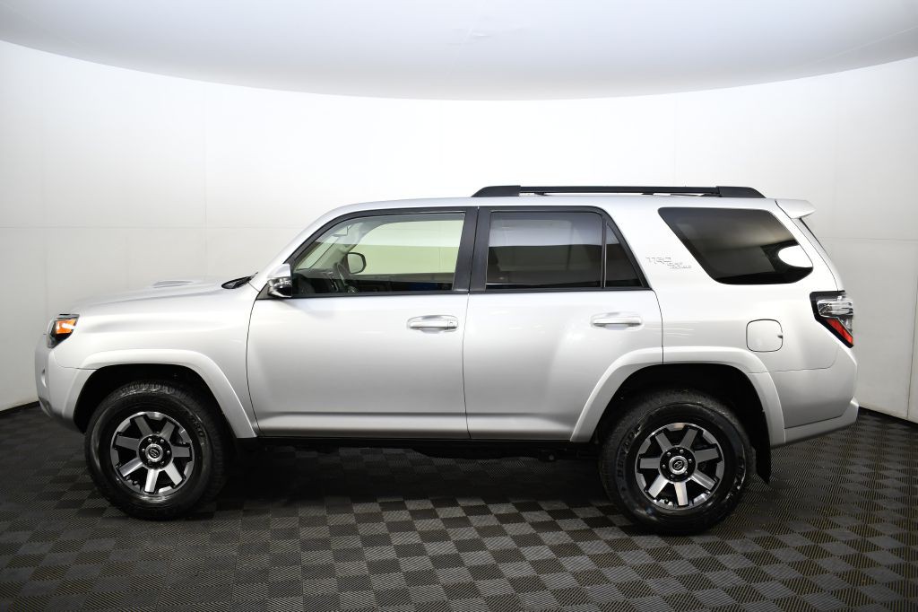 2020 Toyota 4Runner Image 11