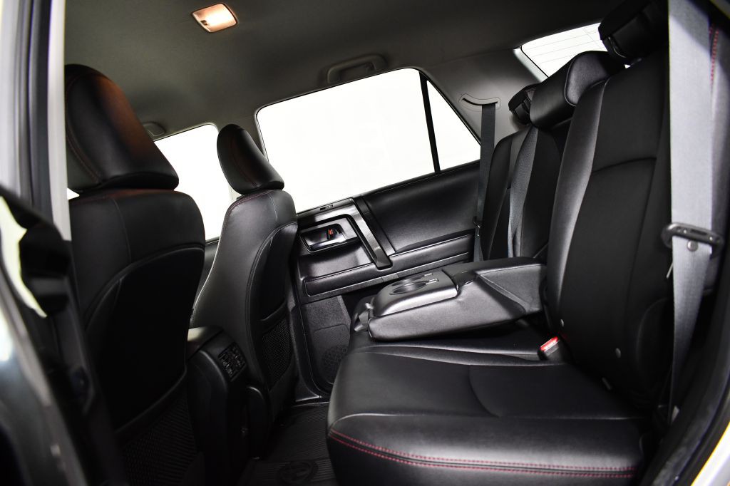 2020 Toyota 4Runner Image 20