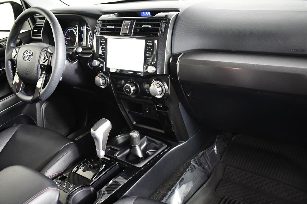 2020 Toyota 4Runner Image 22