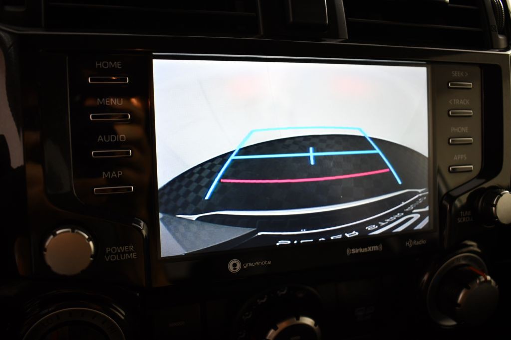 2020 Toyota 4Runner Image 26