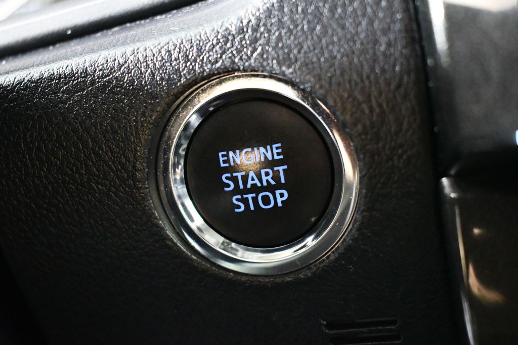 2020 Toyota 4Runner Image 30