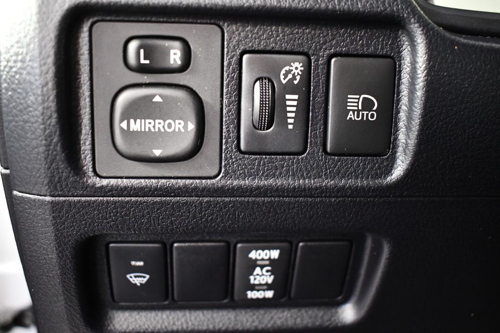 2020 Toyota 4Runner Image 38