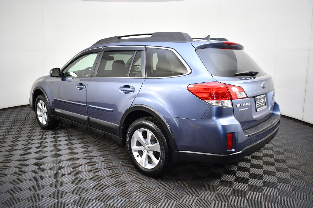 2014 Subaru Outback Image 10