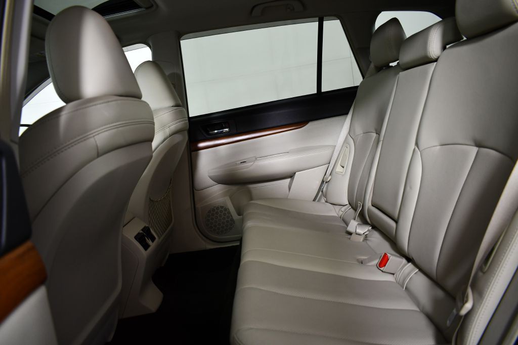 2014 Subaru Outback Image 14