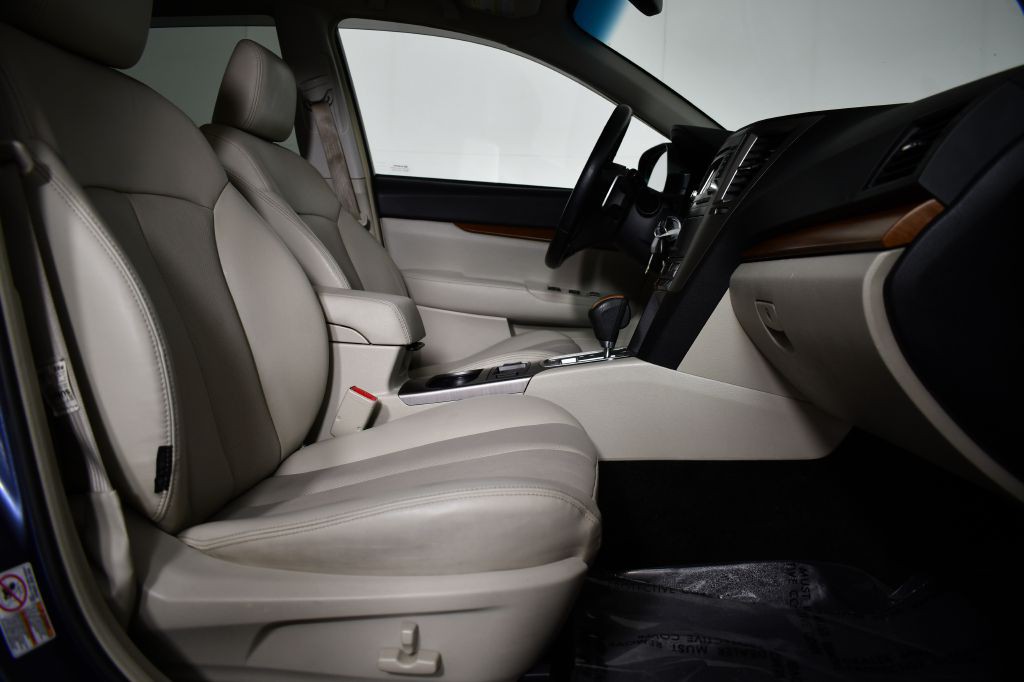 2014 Subaru Outback Image 16