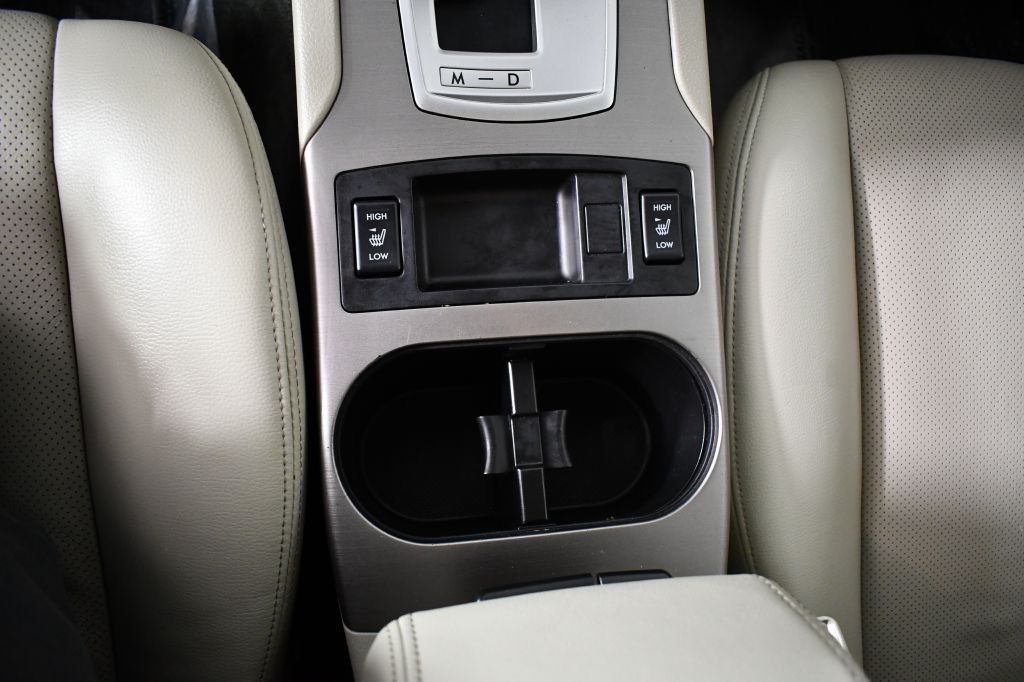 2014 Subaru Outback Image 30