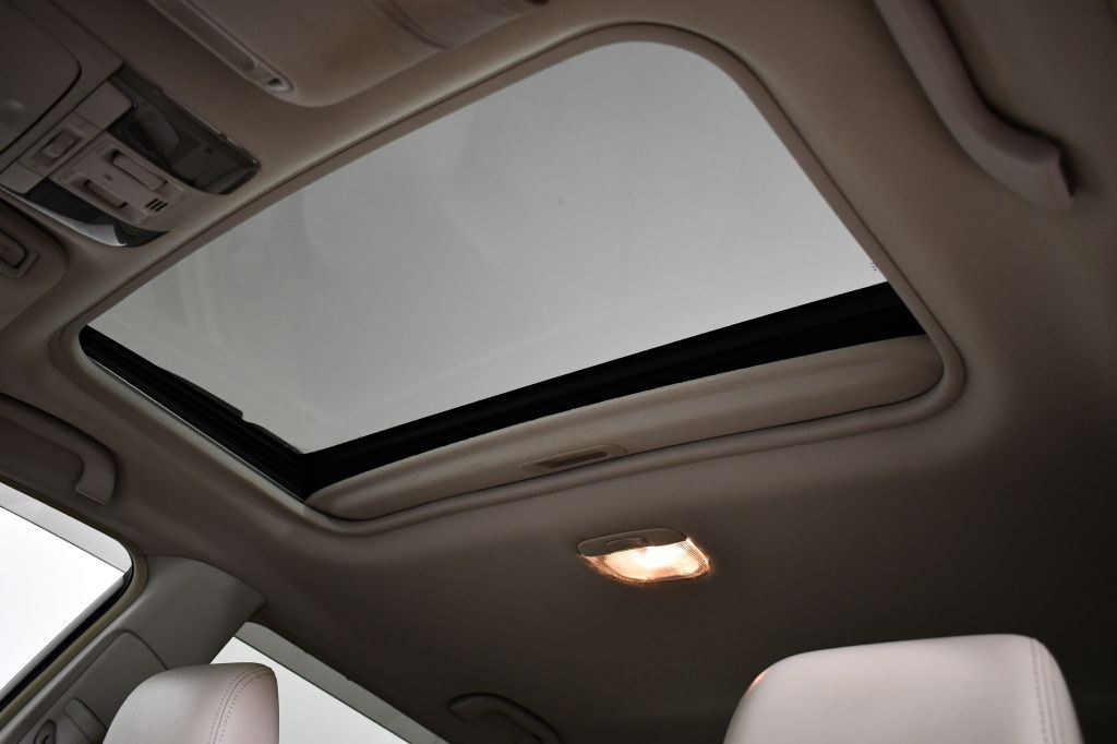 2014 Subaru Outback Image 32