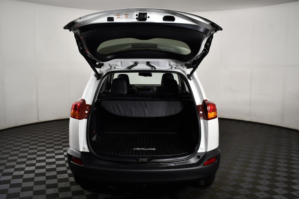 2015 Toyota Rav4 Image 11