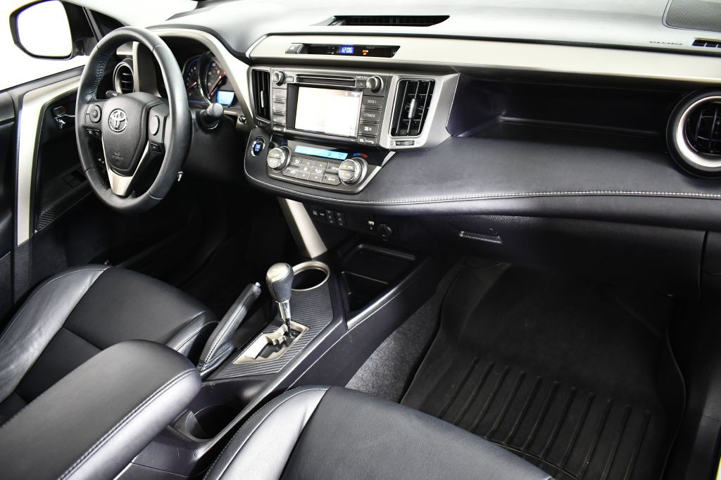 2015 Toyota Rav4 Image 17