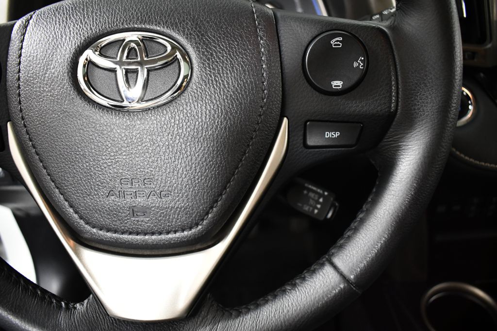 2015 Toyota Rav4 Image 21