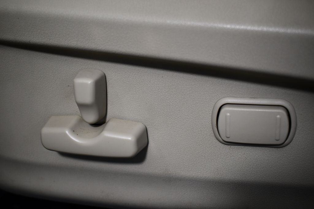 2013 Subaru Outback Image 25