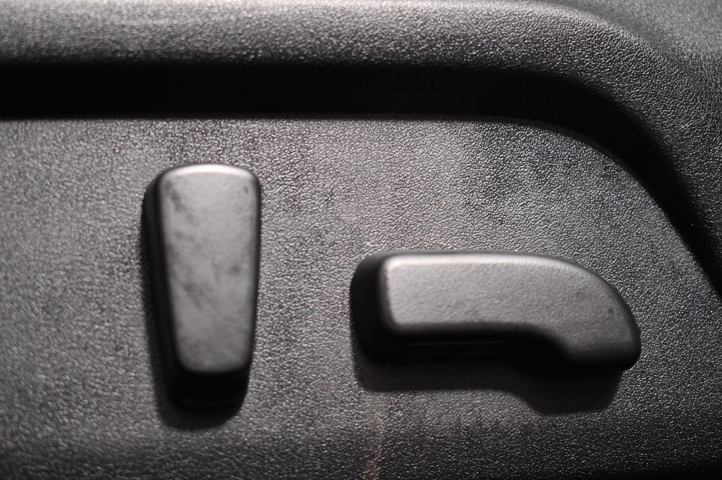 2015 Subaru Outback Image 40