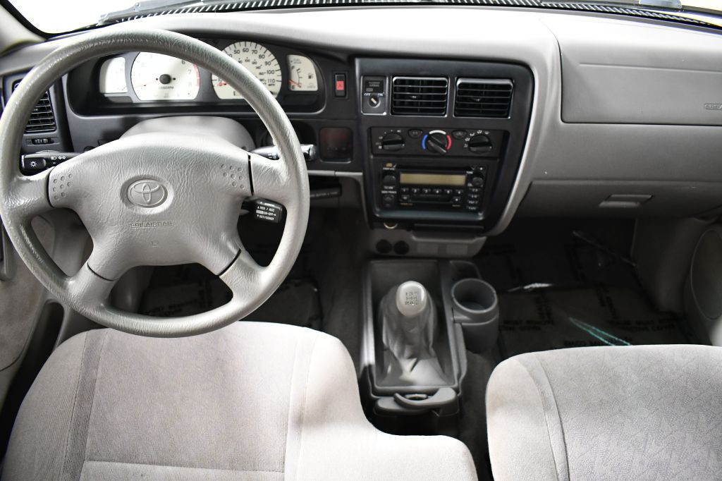 2003 Toyota Tacoma Image 14