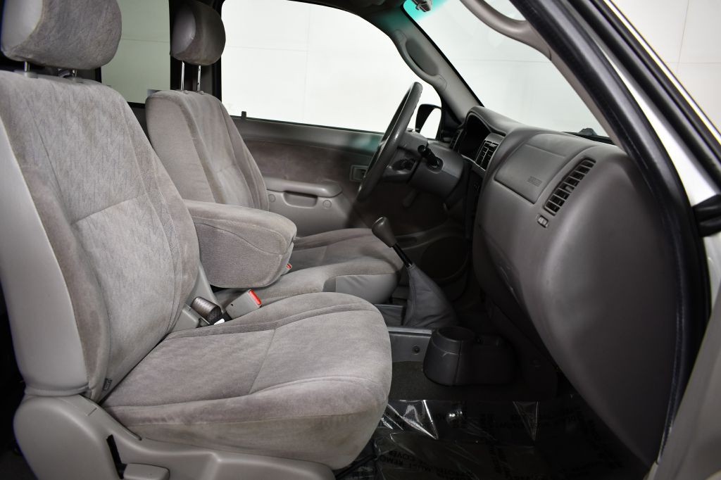 2003 Toyota Tacoma Image 16