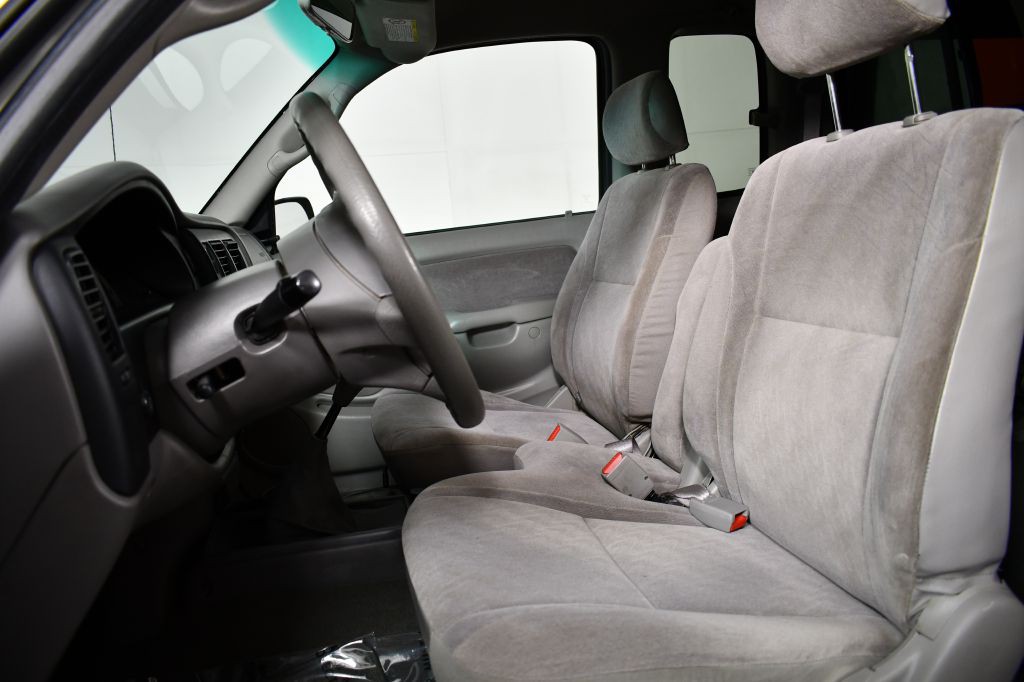 2003 Toyota Tacoma Image 19