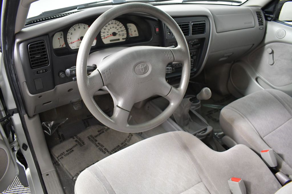 2003 Toyota Tacoma Image 20