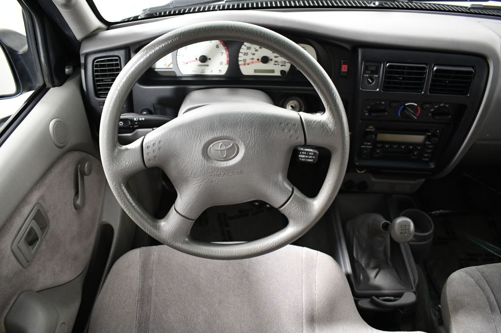 2003 Toyota Tacoma Image 21
